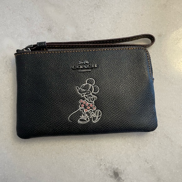 Coach Handbags - Coach Minnie wristlet
